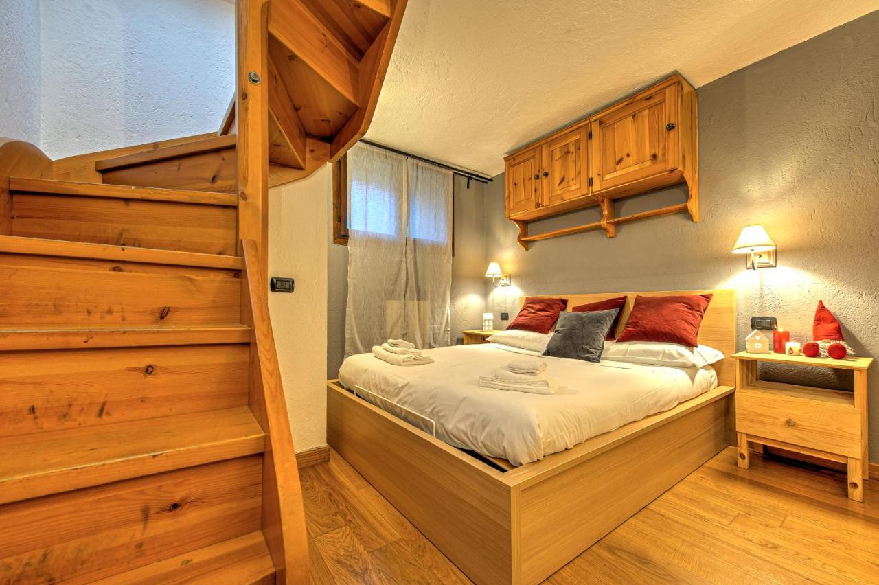شقة Casa Julie - Accogliente Rifugio Nella Quiete - Cour 0157 كورمايور المظهر الخارجي الصورة