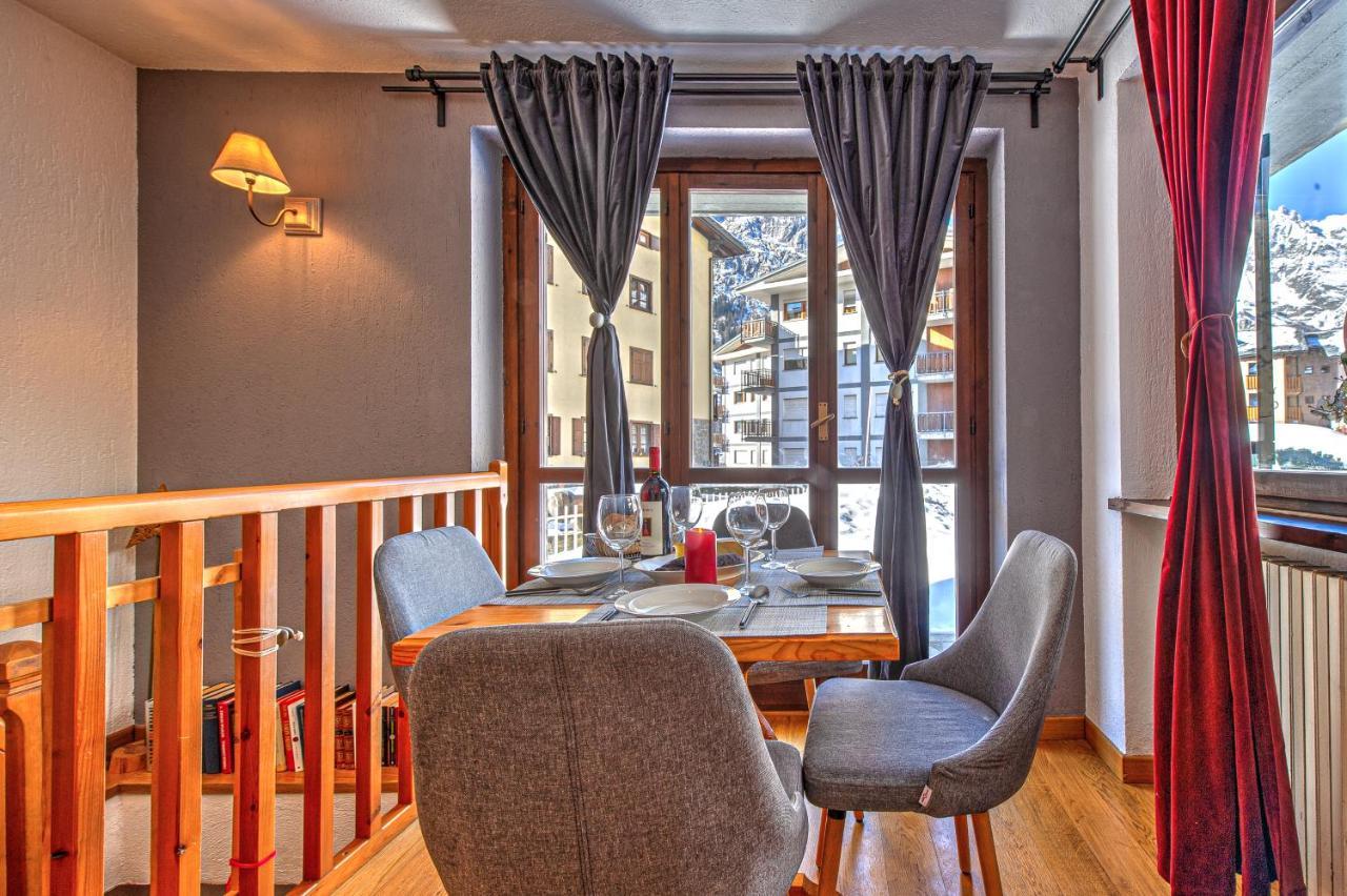 شقة Casa Julie - Accogliente Rifugio Nella Quiete - Cour 0157 كورمايور المظهر الخارجي الصورة