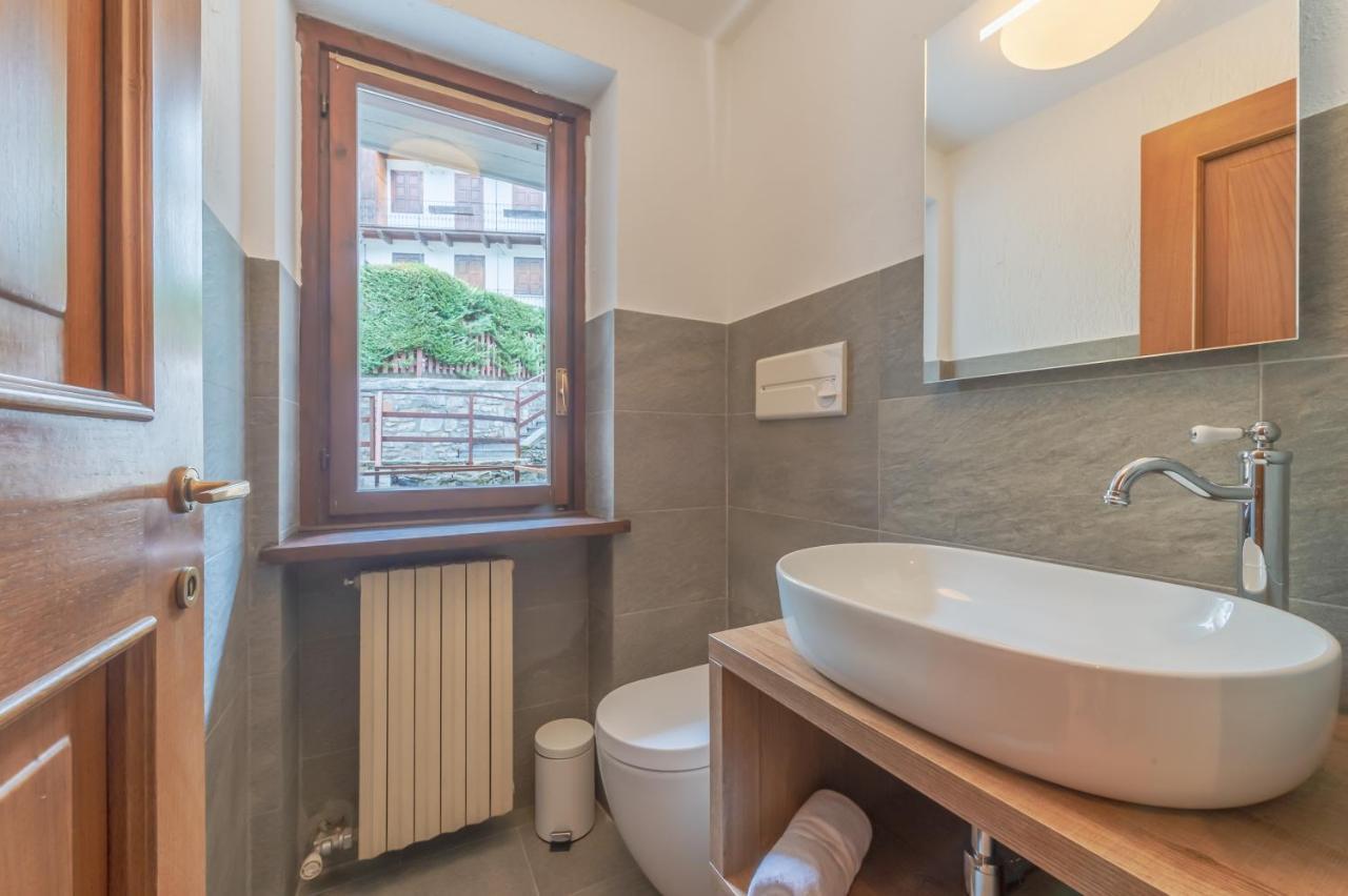 شقة Casa Julie - Accogliente Rifugio Nella Quiete - Cour 0157 كورمايور المظهر الخارجي الصورة