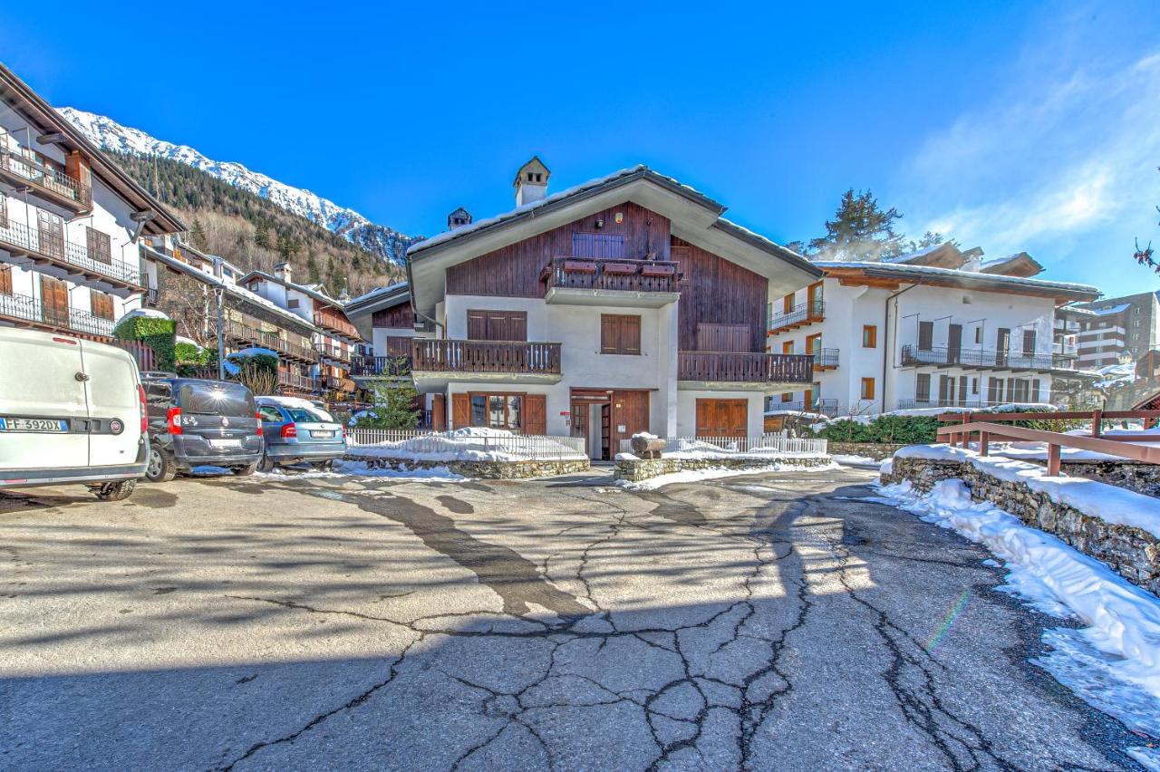شقة Casa Julie - Accogliente Rifugio Nella Quiete - Cour 0157 كورمايور المظهر الخارجي الصورة