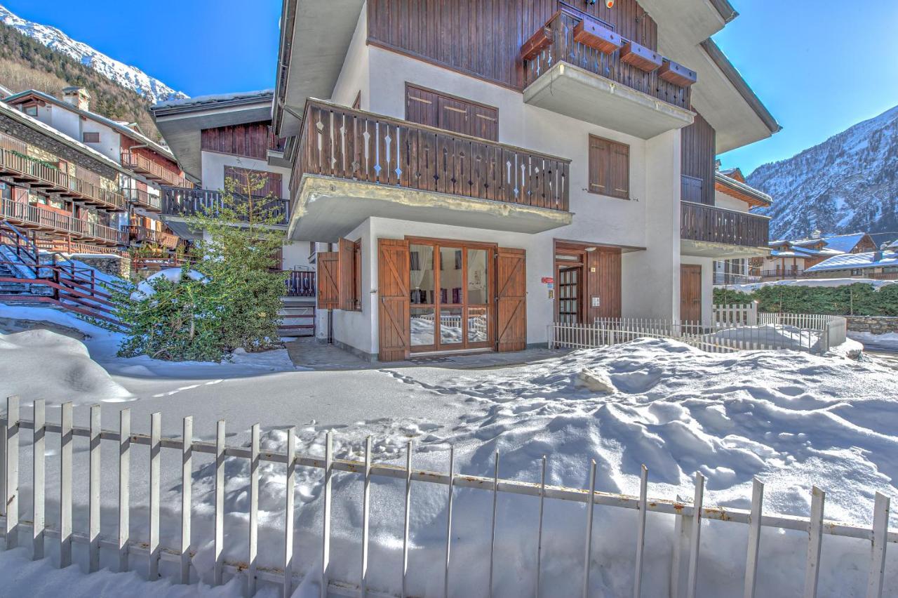 شقة Casa Julie - Accogliente Rifugio Nella Quiete - Cour 0157 كورمايور المظهر الخارجي الصورة